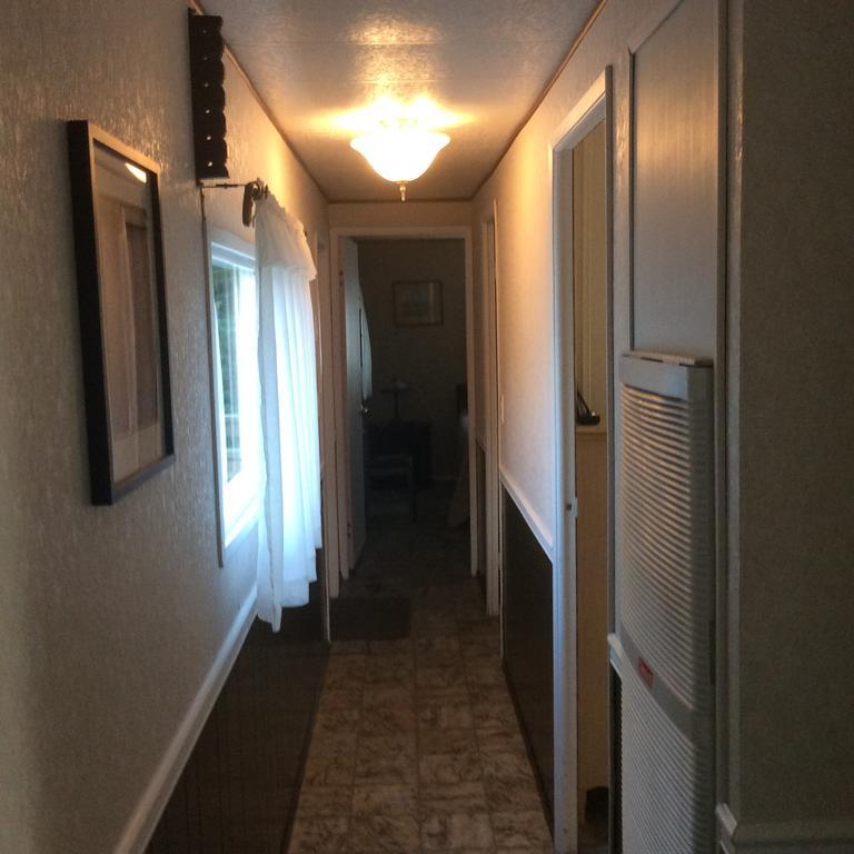 Robert'S Roost Rv Park Resort クイネル エクステリア 写真