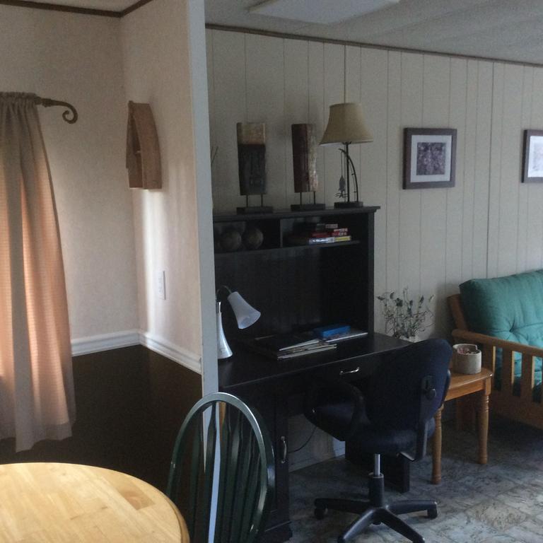 Robert'S Roost Rv Park Resort クイネル エクステリア 写真